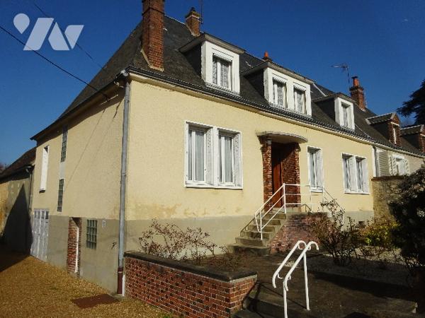 ENSEMBLE DE DEUX MAISONS A VENDRE AU CENTRE DE NOGENT LE ROTROU