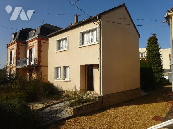 ENSEMBLE DE DEUX MAISONS A VENDRE AU CENTRE DE NOGENT LE ROTROU