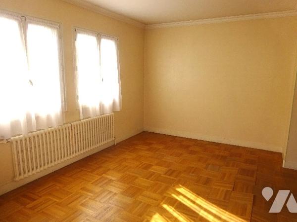 ENSEMBLE DE DEUX MAISONS A VENDRE AU CENTRE DE NOGENT LE ROTROU