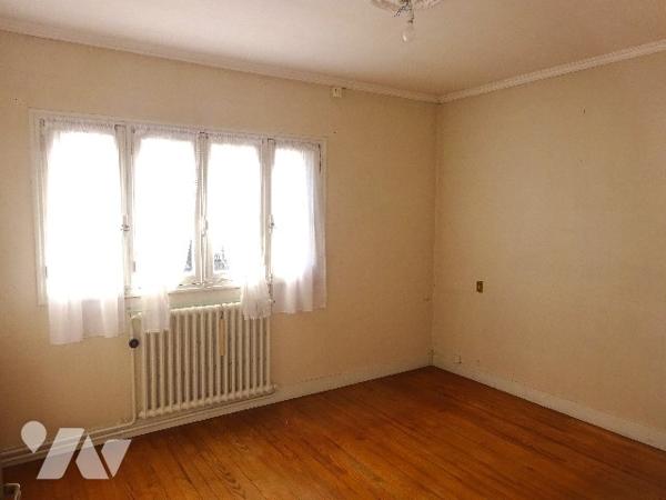 ENSEMBLE DE DEUX MAISONS A VENDRE AU CENTRE DE NOGENT LE ROTROU