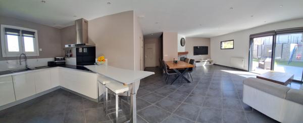 Pennes-Mirabeau (13170) Villa type 4 de plain pied avec piscine et garage