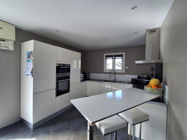 Pennes-Mirabeau (13170) Villa type 4 de plain pied avec piscine et garage