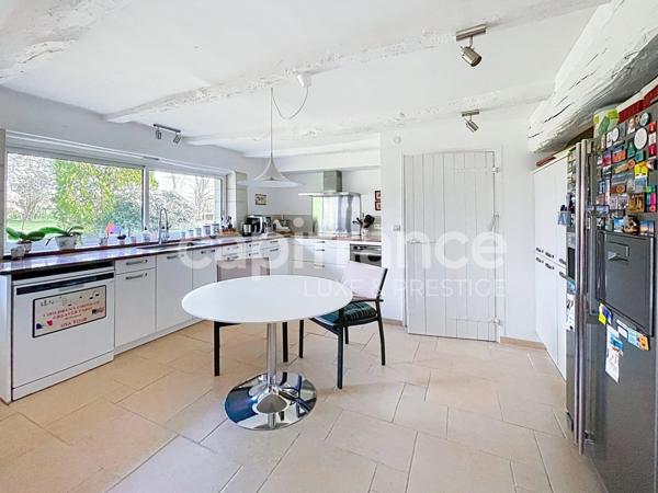 Demeure d'exception de 6 chambres et 385 m² sur un terrain de 1,6 ha
