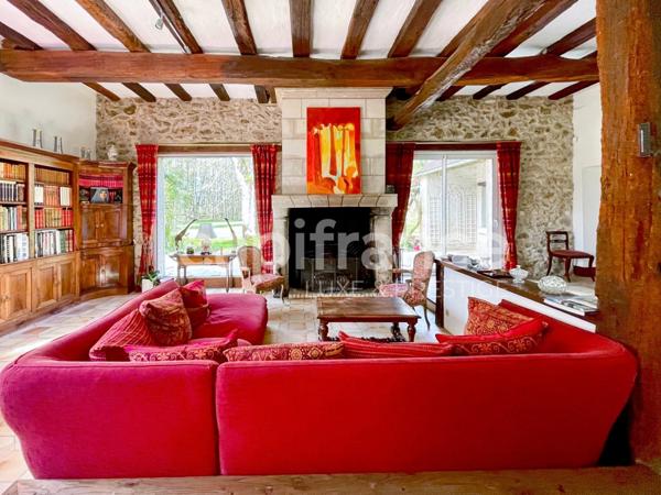 Demeure d'exception de 6 chambres et 385 m² sur un terrain de 1,6 ha