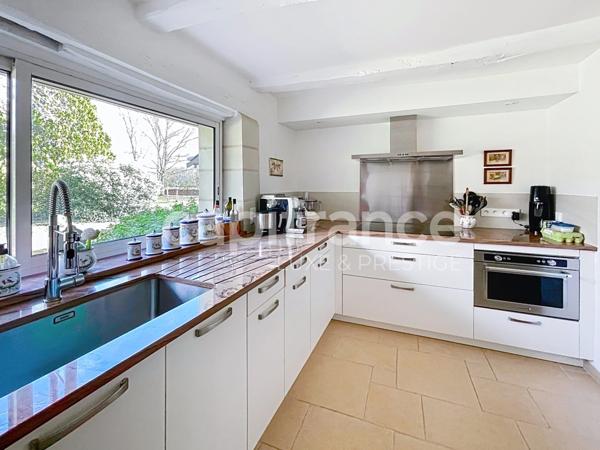 Demeure d'exception de 6 chambres et 385 m² sur un terrain de 1,6 ha