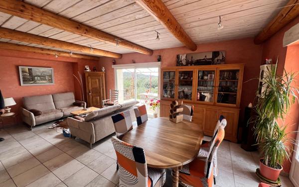 Maison à vendre    5 pièces • 147 m2 Orgnac-l'Aven