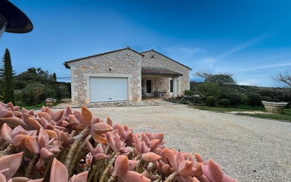 Maison à vendre    5 pièces • 147 m2 Orgnac-l'Aven