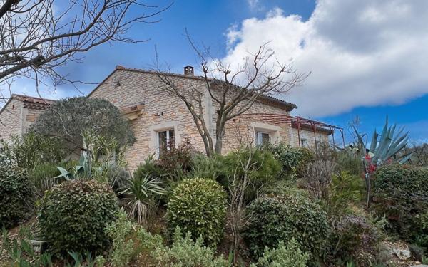 Maison à vendre    5 pièces • 147 m2 Orgnac-l'Aven