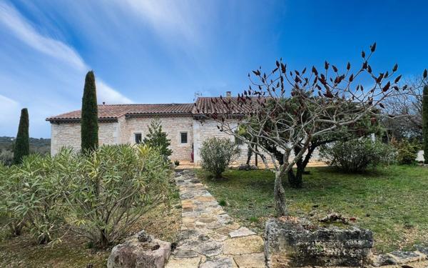 Maison à vendre    5 pièces • 147 m2 Orgnac-l'Aven