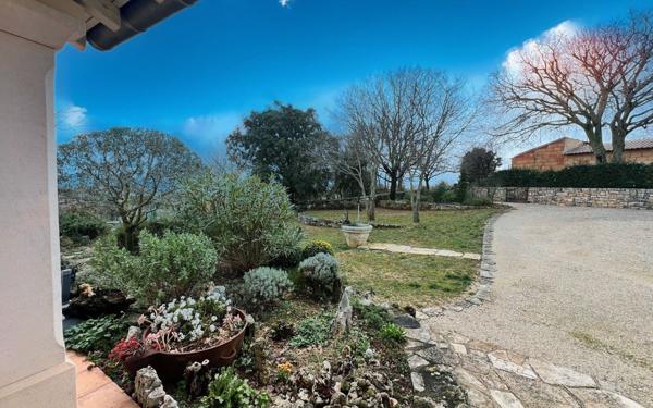 Maison à vendre    5 pièces • 147 m2 Orgnac-l'Aven