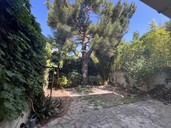 Marseille (13004) A Vendre - T4 DUPLEX AVEC JARDIN ET GARAGE - MARSEILLE