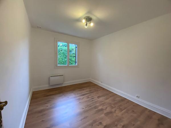 Maison de plain-pied en ville sur Périgueux - 4 chambres-