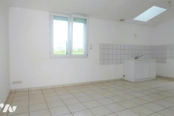 MAISON D'HABITATION LOCATIVE ENTIEREMENT RESTAUREE EN 2007.