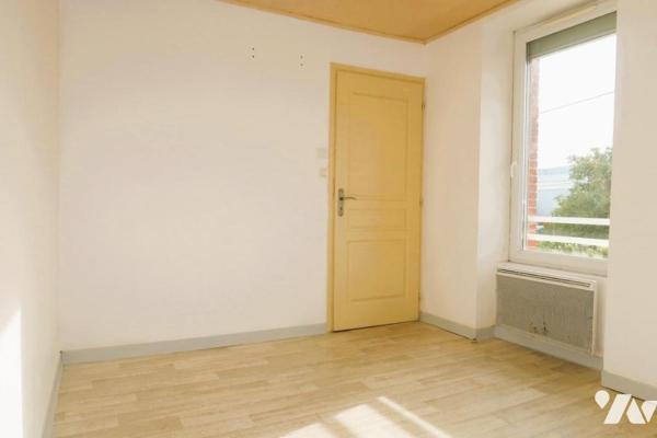 MAISON D'HABITATION LOCATIVE ENTIEREMENT RESTAUREE EN 2007.