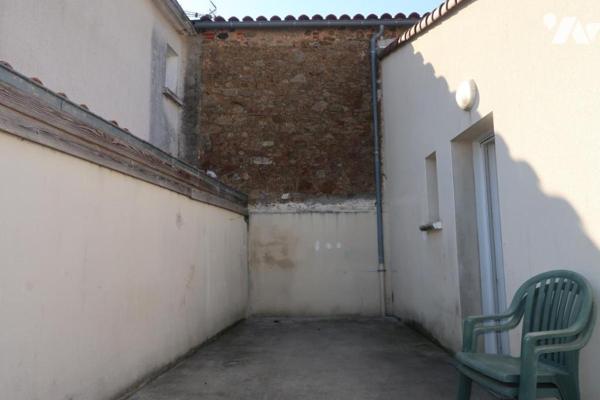 MAISON D'HABITATION LOCATIVE ENTIEREMENT RESTAUREE EN 2007.