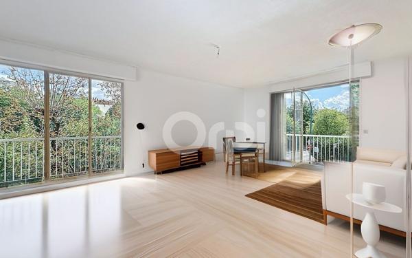 Appartement à vendre    3 pièces • 93,84 m2 Fontenay-sous-Bois