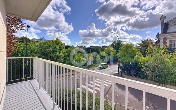 Appartement à vendre    3 pièces • 93,84 m2 Fontenay-sous-Bois
