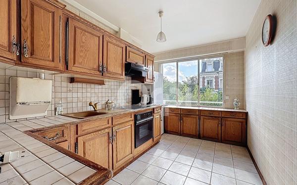 Appartement à vendre    3 pièces • 93,84 m2 Fontenay-sous-Bois