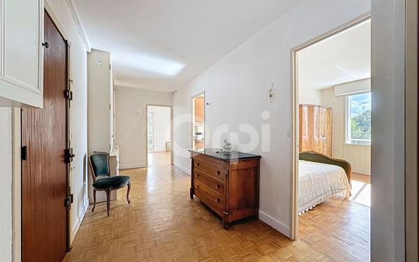 Appartement à vendre    3 pièces • 93,84 m2 Fontenay-sous-Bois
