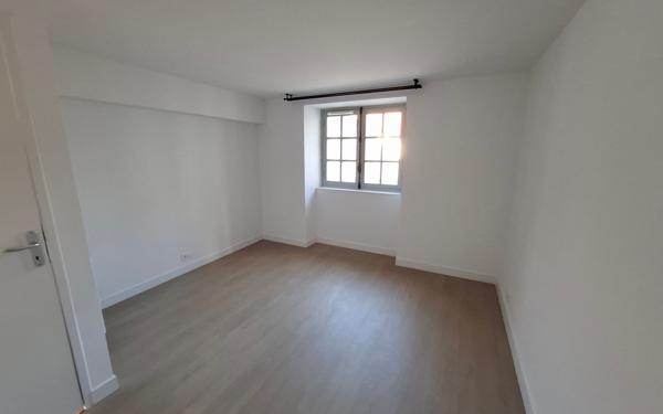 Appartement à louer    4 pièces • 90,26 m2 Compiègne
