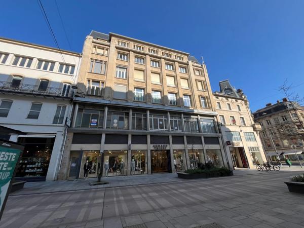 NANCY  CENTRE F4 DANS IMMEUBLE ART NOUVEAU