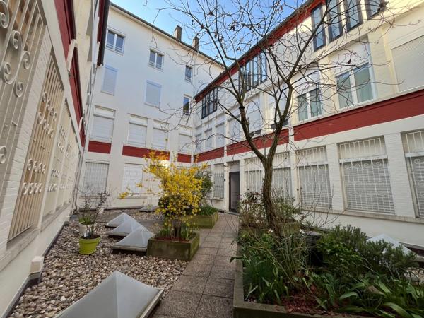 NANCY  CENTRE F4 DANS IMMEUBLE ART NOUVEAU
