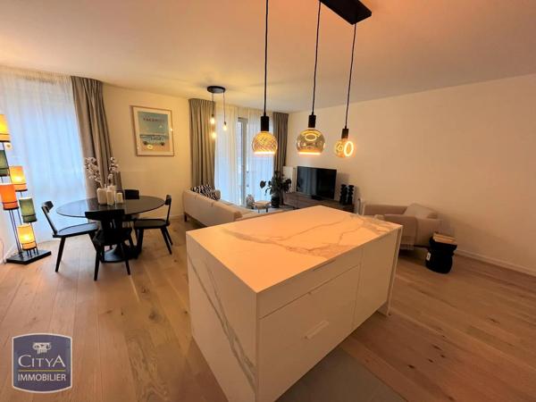 Appartement à louer 3 pièces 71.18m² Lille (59000)
