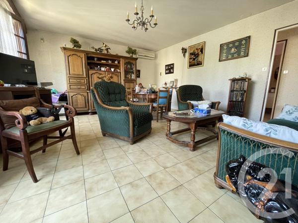 Maison à vendre  4 pièces - 120 m 2   MARSEILLE  - 13015