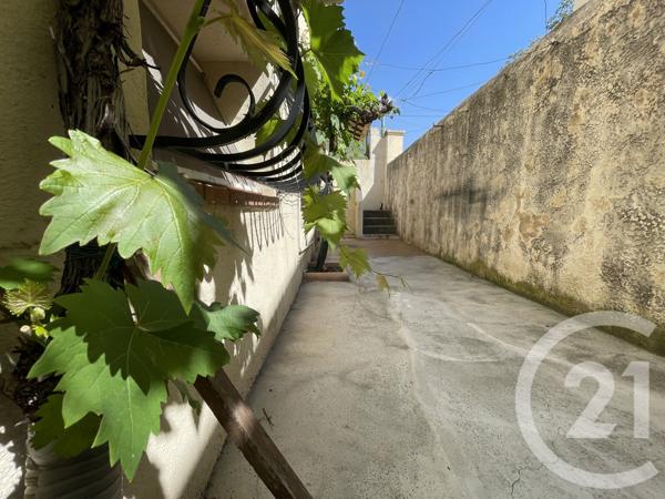 Maison à vendre  4 pièces - 120 m 2   MARSEILLE  - 13015
