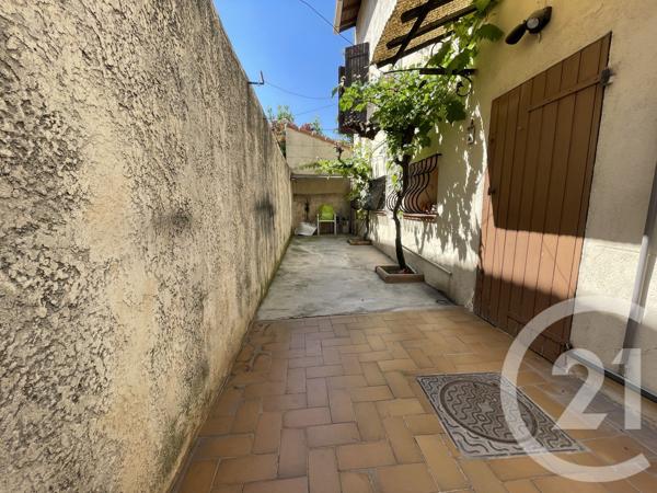 Maison à vendre  4 pièces - 120 m 2   MARSEILLE  - 13015