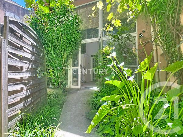 Maison à vendre  4 pièces - 120 m 2   MARSEILLE  - 13015