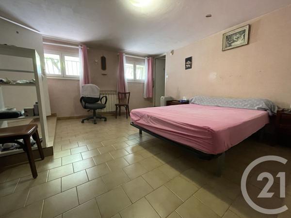 Maison à vendre  4 pièces - 120 m 2   MARSEILLE  - 13015