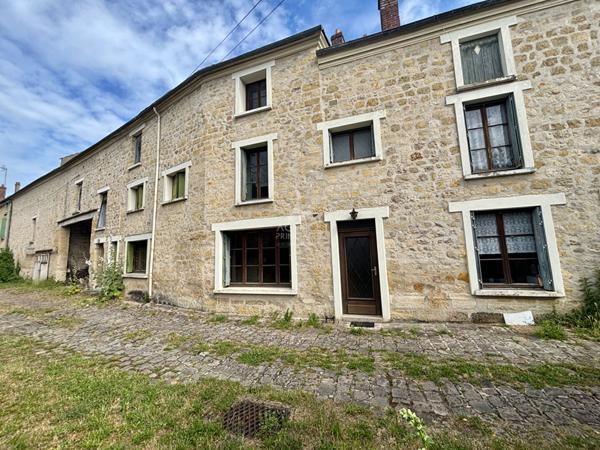 Maison à vendre à Auvers-sur-Oise - 6 pièces, 150 m², à rénover €442 000 ** - Référence 11267