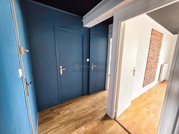 Vente                                                      Appartement
                        
                     2 pièces                      47 m2                     à Brest
