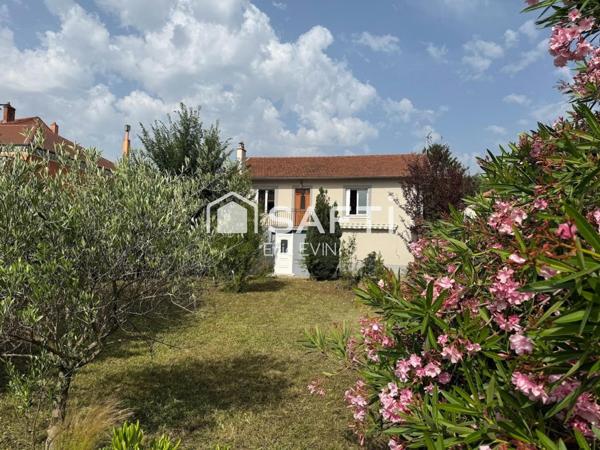 Très belle maison libre de suite de 164 m2 habitable sur terrain joliment arboré et fleuri de 952 m2