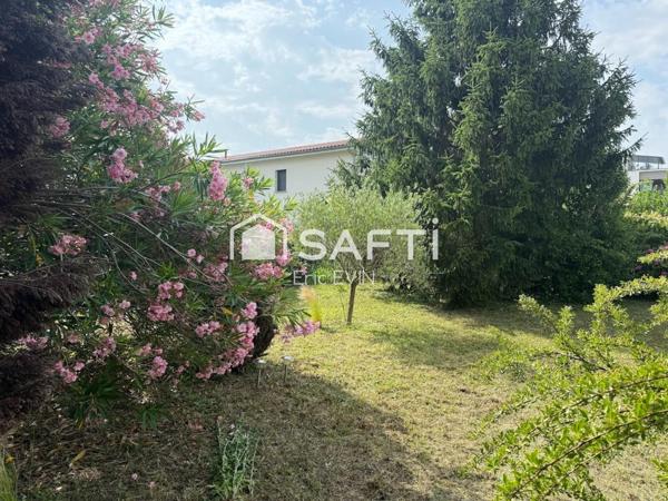 Très belle maison libre de suite de 164 m2 habitable sur terrain joliment arboré et fleuri de 952 m2