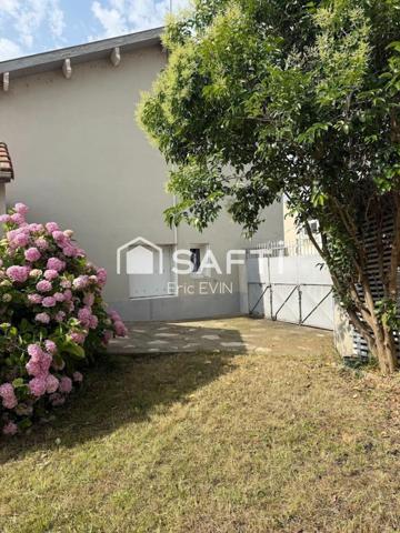 Très belle maison libre de suite de 164 m2 habitable sur terrain joliment arboré et fleuri de 952 m2