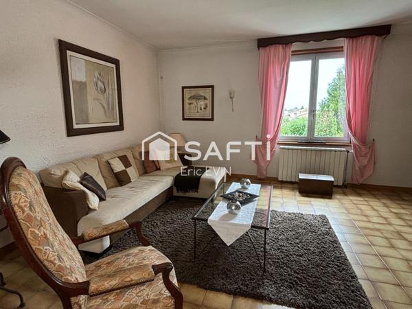 Très belle maison libre de suite de 164 m2 habitable sur terrain joliment arboré et fleuri de 952 m2