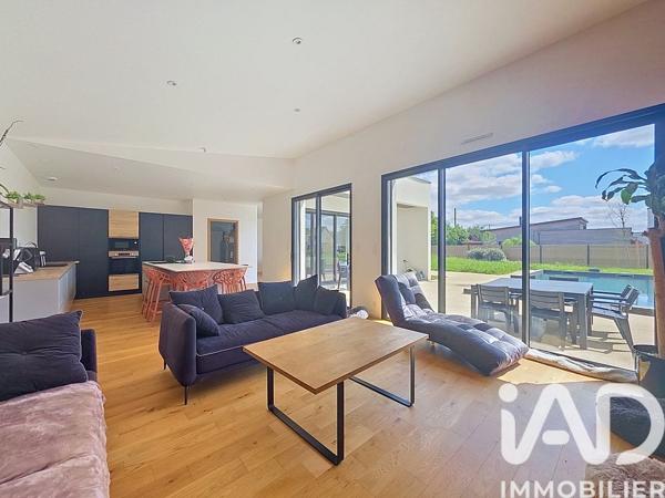 Maison à vendre 7 pièces 205 m² Bourgbarré