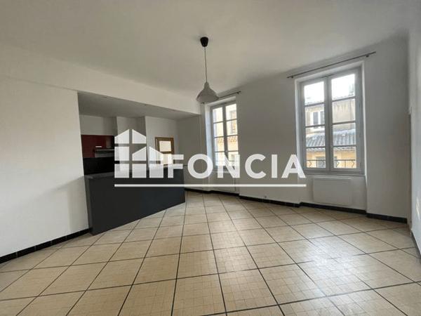 Location Studio 41.2 m² - 34 RUE NATIONALE Nimes 30000