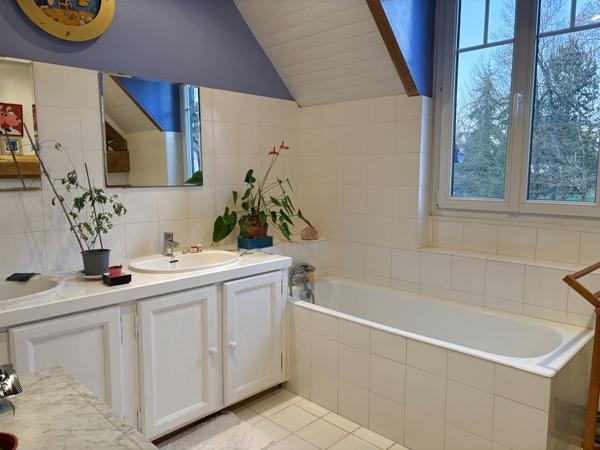 Hécourt (27120) Propriété rare dans un environnement tres calme avec accès au bord de l'Eure