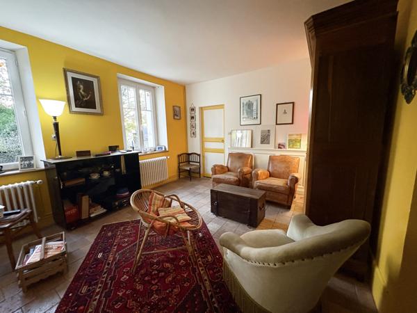 Hécourt (27120) Propriété rare dans un environnement tres calme avec accès au bord de l'Eure