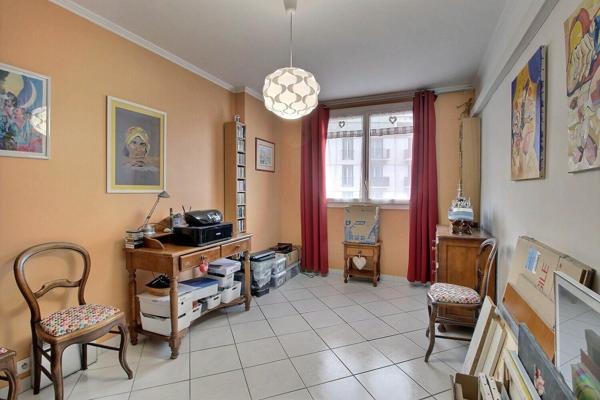 Appartement à vendre  4 pièces • 74,92 m2 Marseille 10