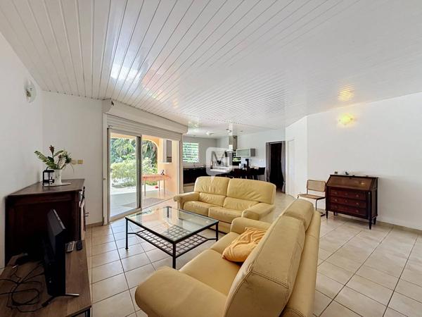 DPT GUYANE, à vendre MACOURIA maison T5 de 119 m²  avec piscine