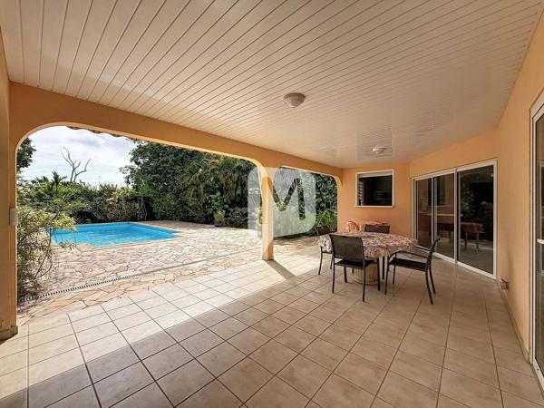 DPT GUYANE, à vendre MACOURIA maison T5 de 119 m²  avec piscine