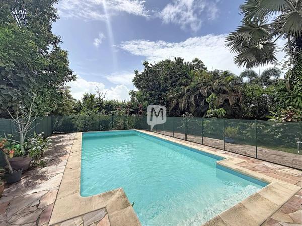 DPT GUYANE, à vendre MACOURIA maison T5 de 119 m²  avec piscine