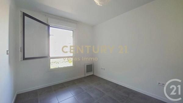 Appartement F3 à vendre  3 pièces - 62,46 m 2   ST JEAN DE VEDAS  - 34