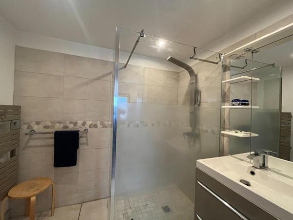 Maison rénovée en position dominante