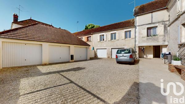 Immeuble à vendre 239 m² Gy-l'Évêque