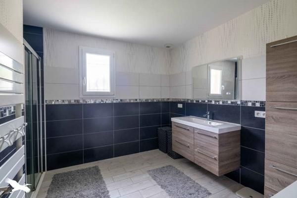 Maison à vendre |                                       Ruffec |                                        5 pièces  |  131 m²